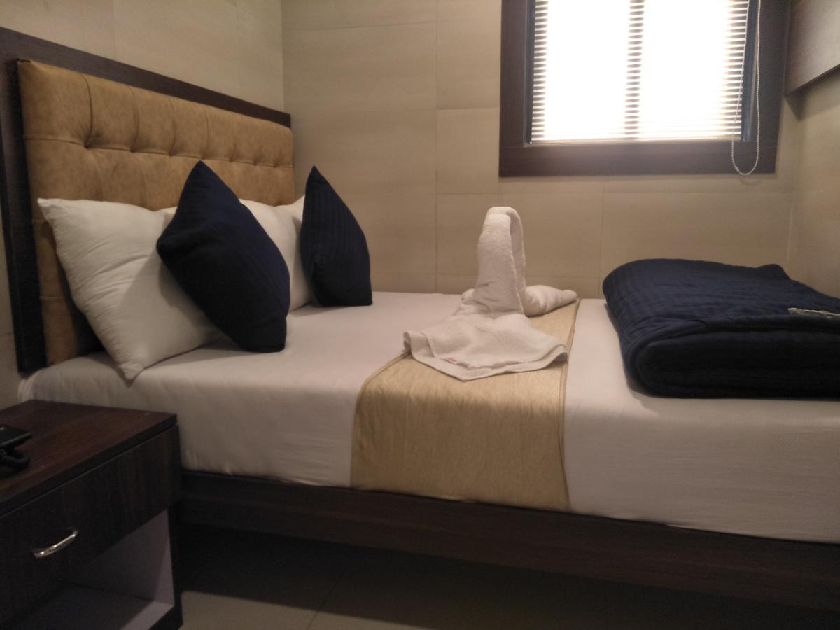 Hotel Avenue Residency Bombay Esterno foto