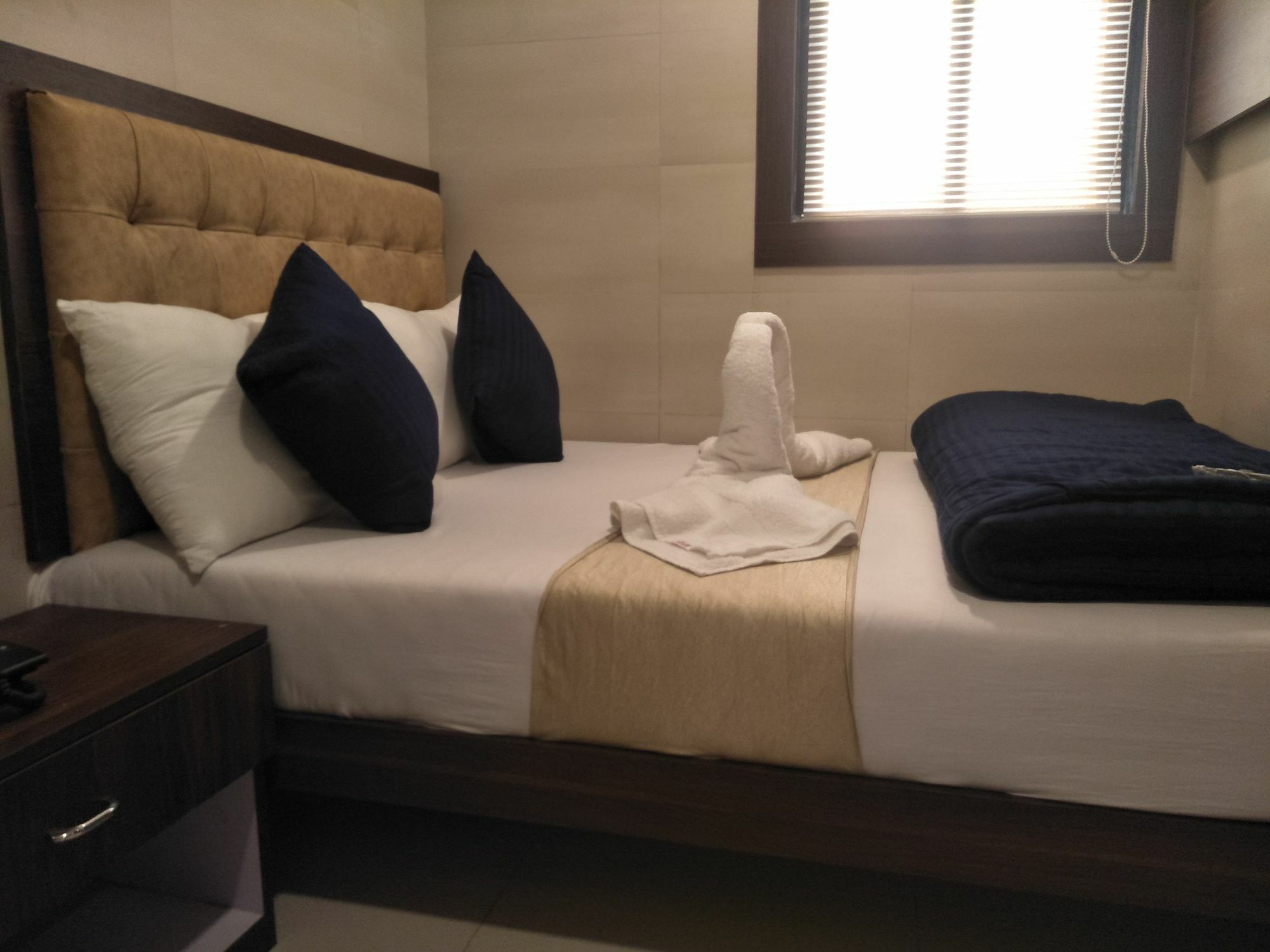 Hotel Avenue Residency Bombay Esterno foto